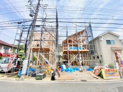 がっちりした骨組で安心♪保険により万が一の瑕疵(欠陥)補修費用を１０年間サポート！１０年保証付きの新築一戸建です♪