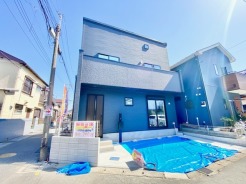 角地付き陽当り通風良好！
完成済みのため即入居可！