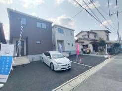 がっちりした骨組で安心♪保険により万が一の瑕疵(欠陥)補修費用を１０年間サポート！１０年保証付きの新築一戸建です♪