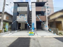 【全体写真】
右が2号棟♪
スタイリッシュな3階建て☆
平日もご見学可能です◎
ご質問等ございましたら、お気軽にお問い合わせください(^^)/