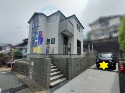 細部にまでこだわったデザインで魅了するお家☆
平日もご見学可能です◎
ご質問等ございましたら、お気軽にお問い合わせください(^^)/