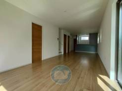 【2号棟】
～リビングに紡がれる家族のストーリー～
「笑顔と安らぎに包まれたほっこりとした場所」
約21.6帖の開放感！ここが、わが家の特等席☆