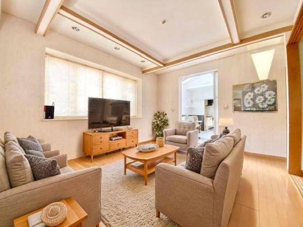 屋上があるオシャな家・駐車スペース2台 ・角地