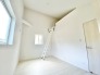 ロフト付き洋室