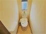 １階と２階には快適なウォシュレットトイレです。暖かい便座で寒い日も安心して使用できます。