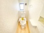１階と２階には快適なウォシュレットトイレです。暖かい便座で寒い日も安心して使用できます。
