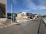 【全体写真】（2025年5月中旬に撮影）
手前が1号棟◇奥が2号棟☆
主要道路に囲まれ車での移動も便利(*^^)v
ご質問等ございましたら、お気軽にお問い合わせください♪
