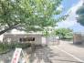 横手小学校 261m