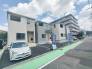 （４号棟）左側が４号棟！南向きの日当たり良好な住まいは全居室２面採光で、明るい光が入ります。