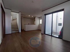 【A号棟】
~リビングに広がる家族のストーリー~
「笑顔と穏やかさに包まれたほっこりとした場所」
ここで紡がれるかけがえのない時間が、宝物に。