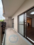 「お布団ふっくら、洗濯物はカラッと爽快!」太陽と風を味方につける南面のワイドバルコニー☆