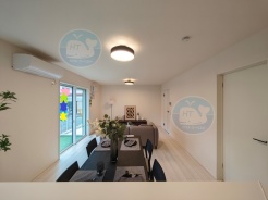 【2号棟・キッチンからの眺め】
「お子さまが遊ぶ姿も、パートナーの笑顔も」すべてを見守る、やさしいキッチン。
料理を愉しむだけでなく、大切な人たちとの時間がより豊かになります◎