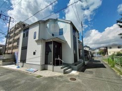 【2号棟】
待ち望んだ新しい暮らしの舞台、ついに完成。
ららぽーと福岡をはじめ、ご家族揃ってお出かけしたくなる魅力的なスポットが充実☆
平日もご見学可能です◎
お気軽にお問い合わせください♪