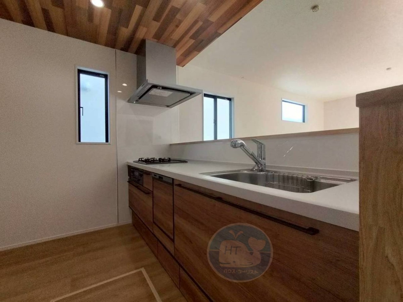 気分が華やぐキッチンスペース☆
食洗機が家事を軽やかに支え、毎日に小さな余裕を。
自然体の中に気品を感じる、家族が集うあたたかな“ひととき”です。